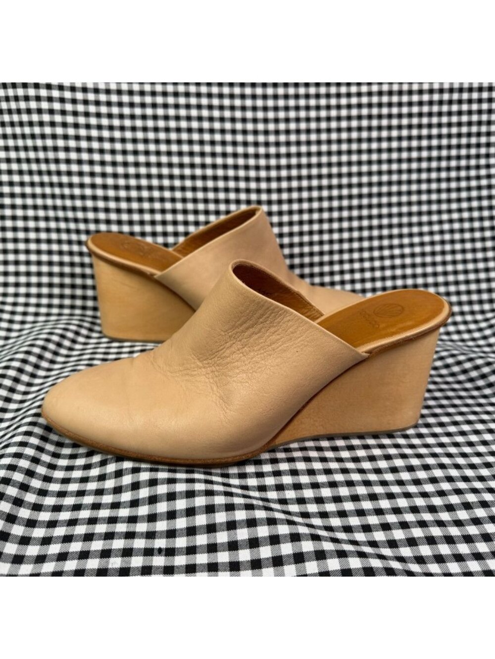 Coclico Lima Mule Womens 8.5 Beige Leather Wedge Mule Pointed Toe Slip On Spain